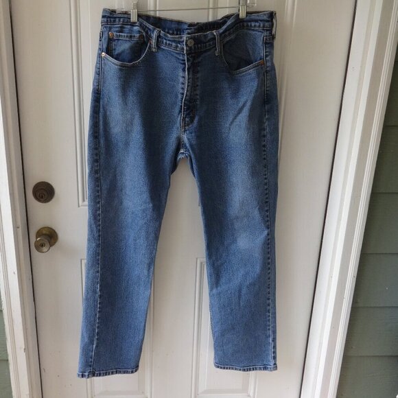 Levi's men's 517 denim jeans size 34 x 34, medium wash, straight leg,cotton, VGC - Picture 1 of 9